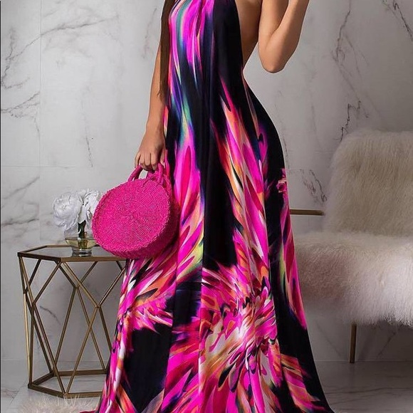 HPx2 Print Open Back Halter Maxi Dress - Picture 2 of 6
